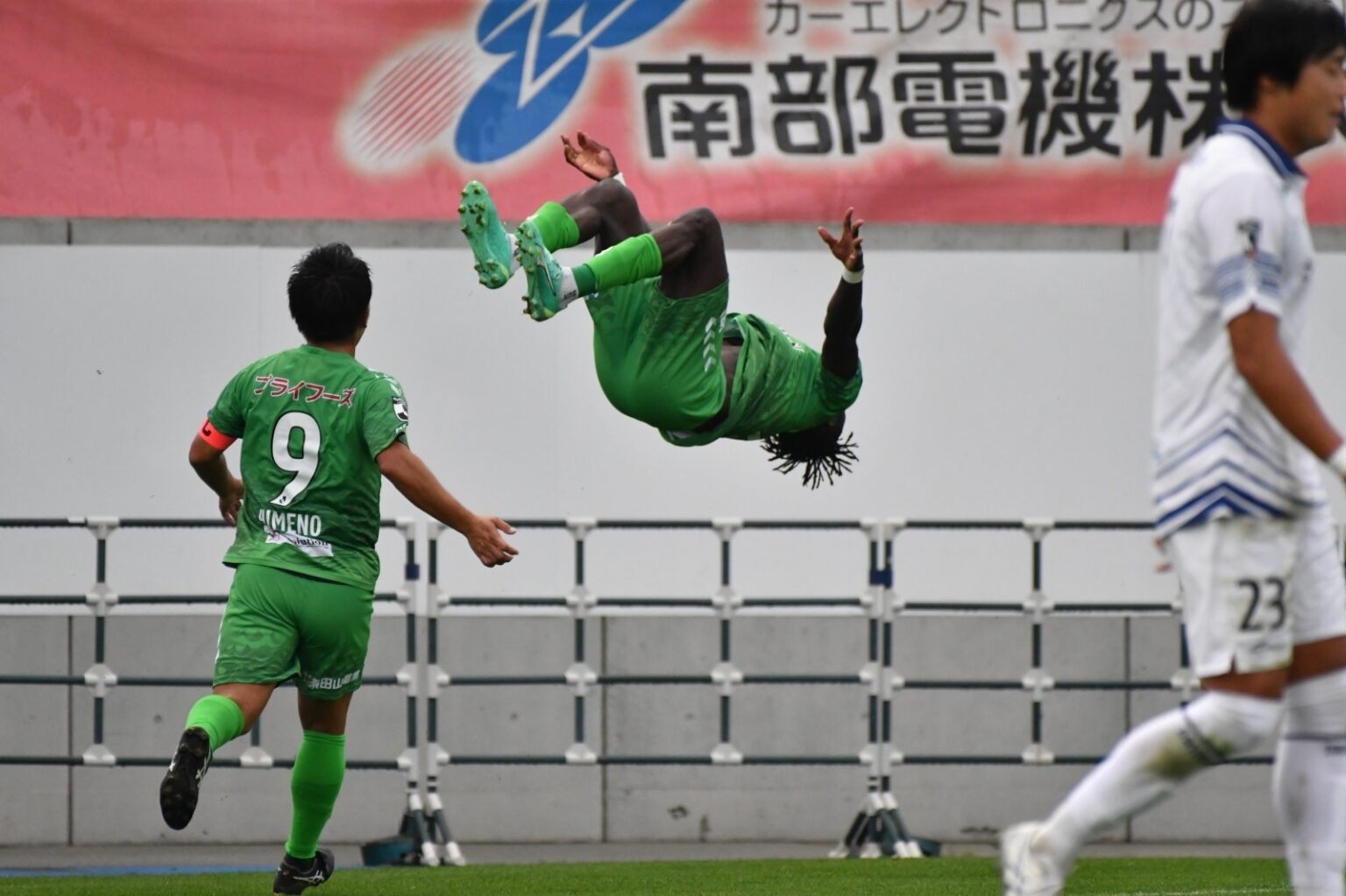 オリオラサンデー選手 期限付き移籍延長のお知らせ ヴァンラーレ八戸FCオフィシャルサイト